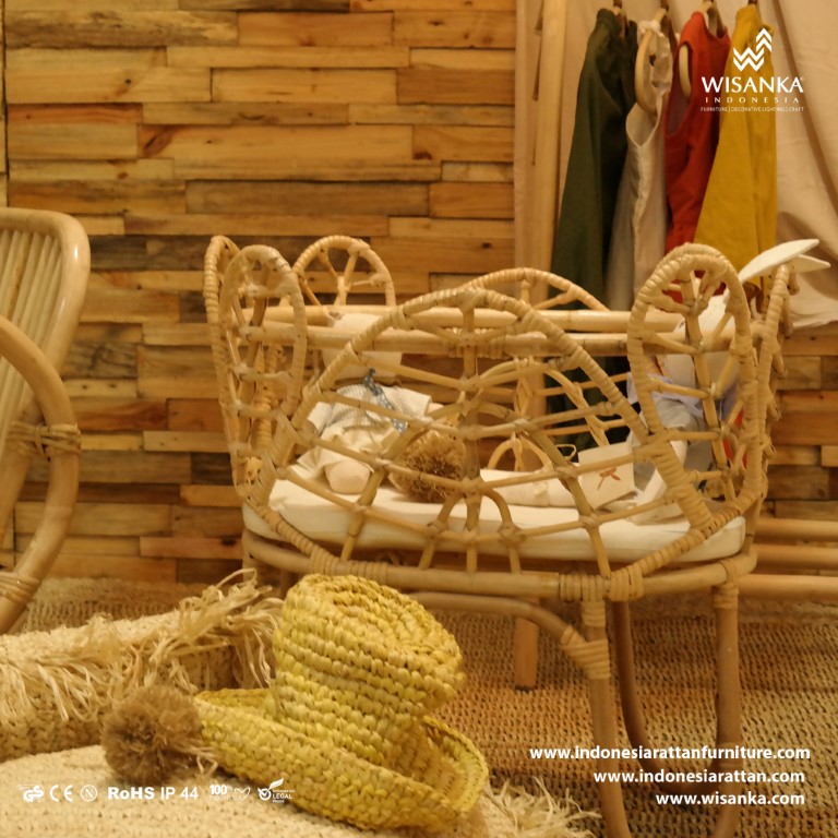 Showroom baby furniture