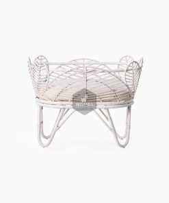 Nada Rattan baby crib