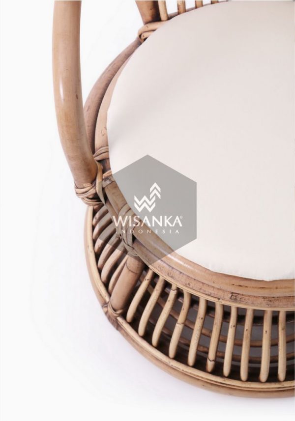 Tiara rattan kids chair detail