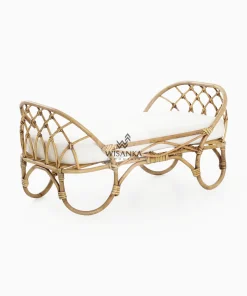 Mouza rattan doll bed