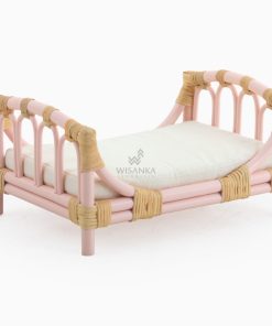Hena rattan doll bed