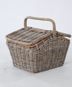 Kava Picnic Basket – Perspective close