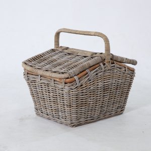 Kava Picnic Basket – Perspective close